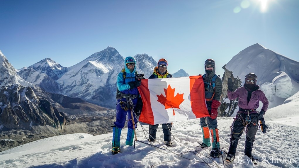 صعود زن کانادایی به هیمالیا