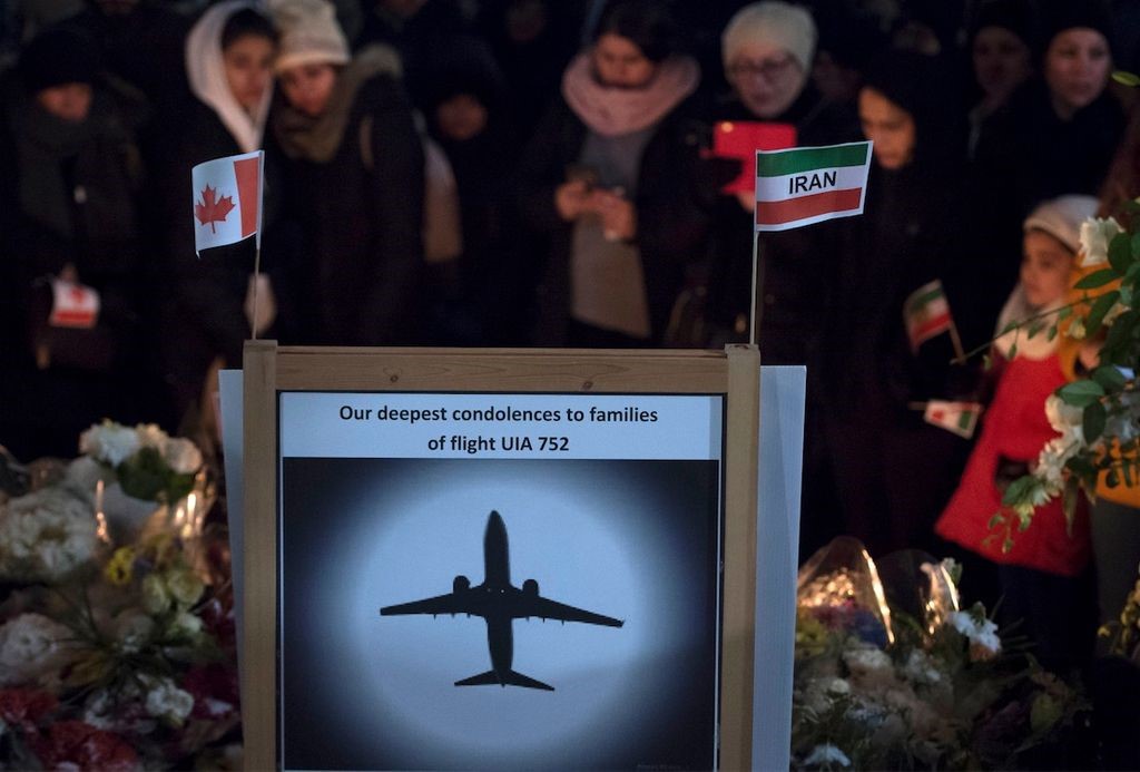 یک دقیقه سکوت در دانشگاه های کانادا به احترام قربانیان سانحه هوایی ایران