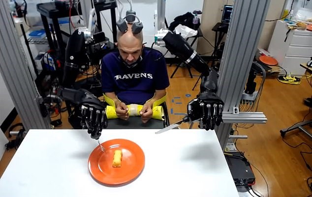 دست و بازوهای رباتیک به کمک افراد كم‌توان می‌آيند