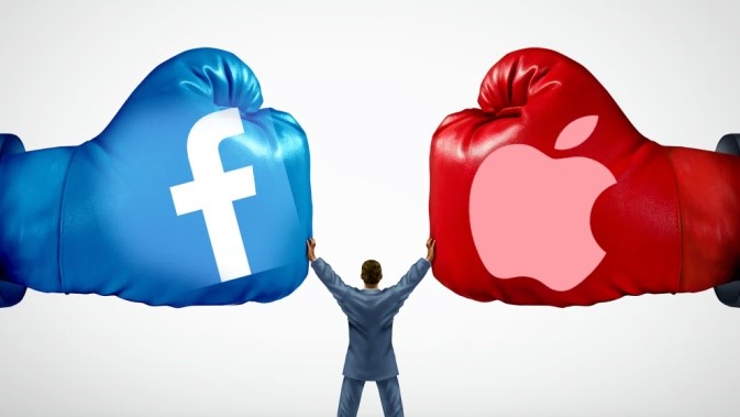 تقابل اپل و فیسبوک