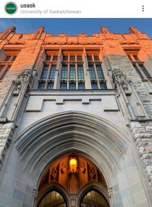 سر در دانشگاه ساسکاچوان