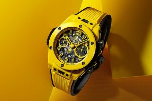 ساعت زرد رنگ