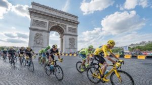 دوچرخه سواران در پاریس