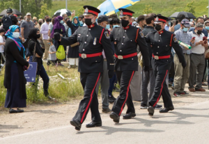 برگزاری مراسم خاکسپاری خانواده مسلمان