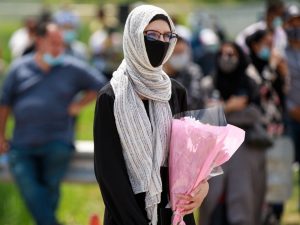 برگزاری مراسم خاکسپاری خانواده مسلمان