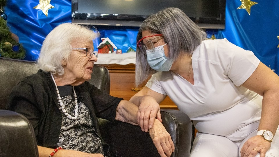 اولین دریافت‌کننده کانادایی واکسن کرونا