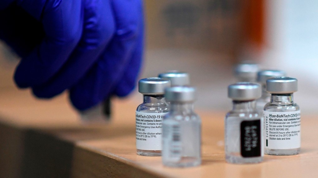 افراد ۶۰ سال به بالا در آلبرتا واجد شرایط دوز سوم واکسن هستند