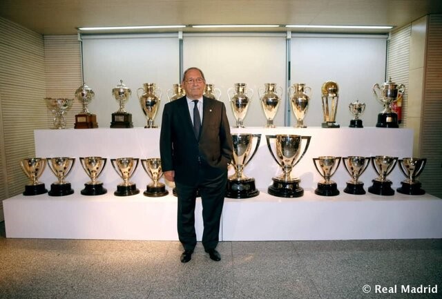 پاکو خنتو، پرافتخارترین بازیکن تاریخ رئال مادرید درگذشت
