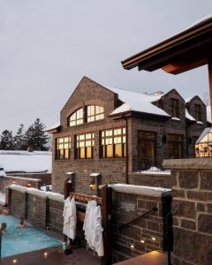 ساختمان سنگی تاریخی