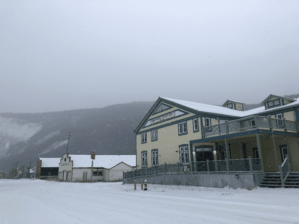 مدرسۀ هنرهای تجسمی یوکان